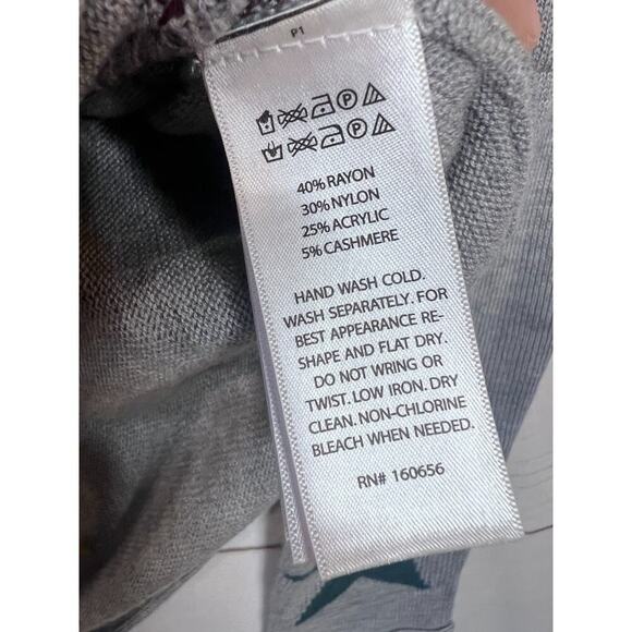 Rachel Zoe Gray Sweater with multicolored stars. Size SM 5% cashmere Super Soft - Picture 3 of 6